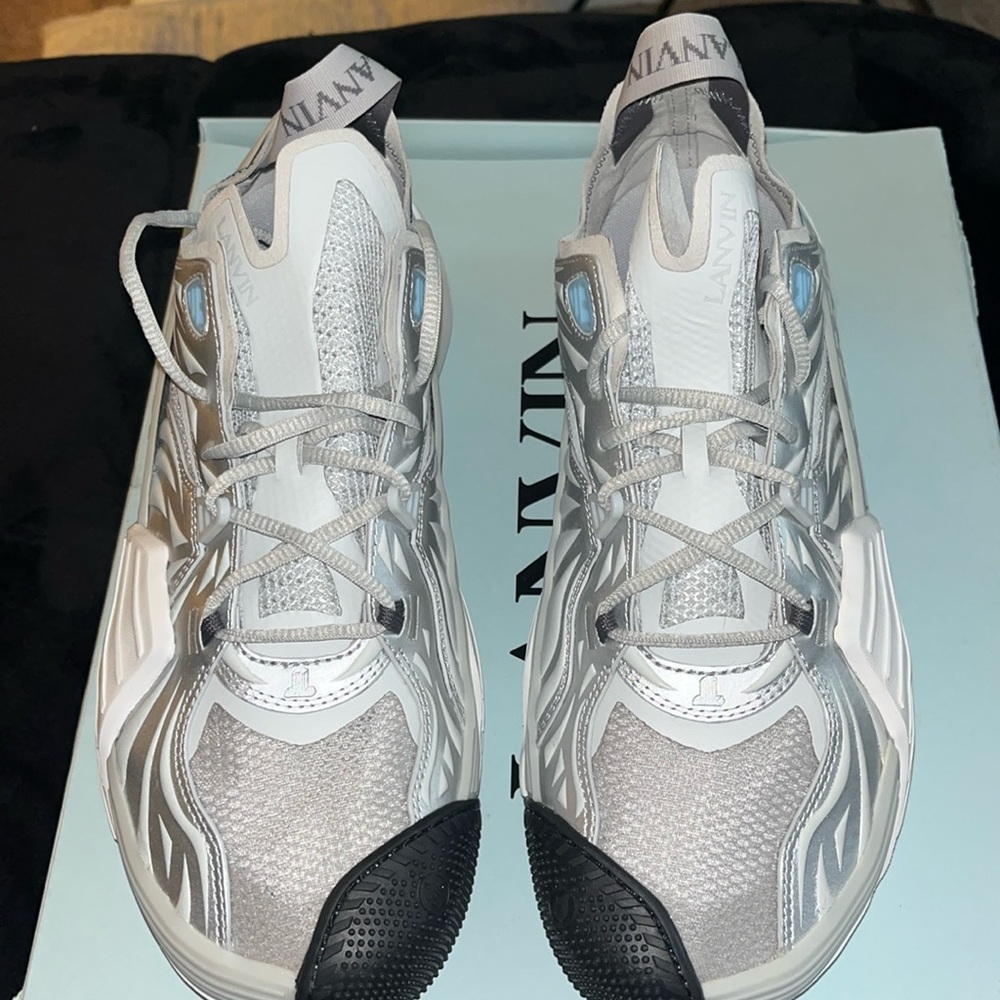 LANVIN Brand new in the box never been worn size 44 men’s.   authentic